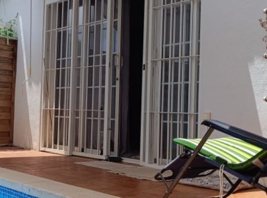 Řadový dům s bazénem v La Nucii, Costa Blanca Sever