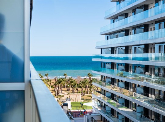 Apartmány v 1.linii na pláži v Oropesa del Mar, Costa Valencia