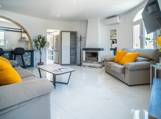 Torrevieja (La Siesta), Villa #CQ-GL-32355