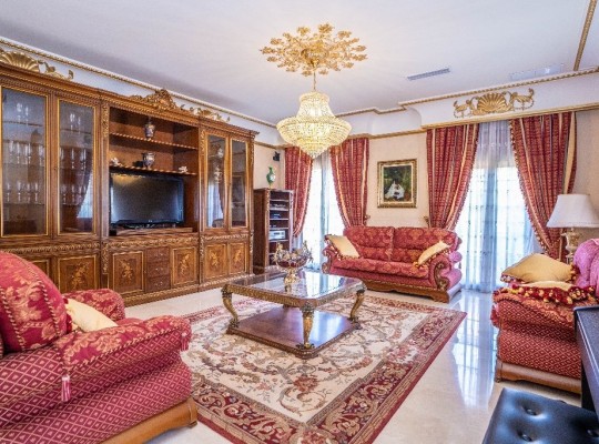 Campoamor, 
Villa   #ES-9146