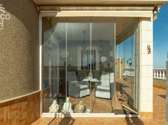 Los Altos, 
Villa   #ES-10383