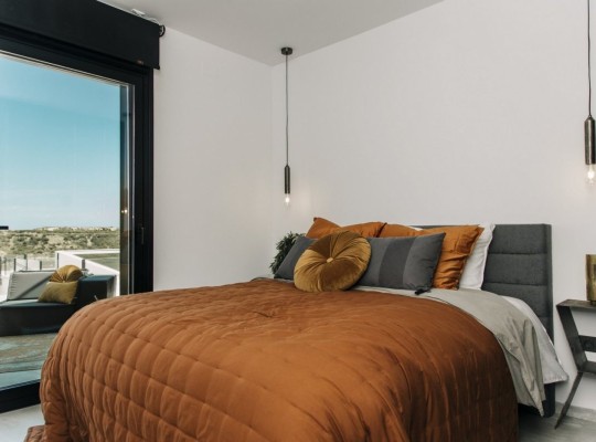 Rojales (Altos De La Marquesa), Villa #RD-N5723