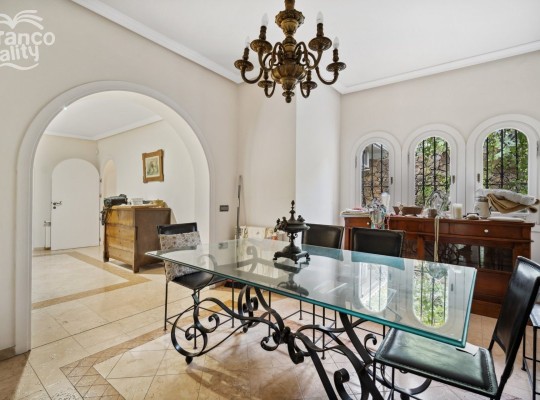 Marbella Golden Mile (Rocio de Nagüeles), Villa #IM-4015MLV