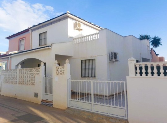 Torrevieja (Los altos), Villa #CQ-JM-37130