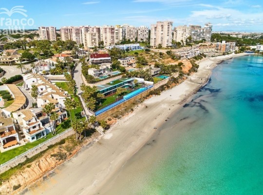 Dehesa de Campoamor, 
Villa   #ES-8238