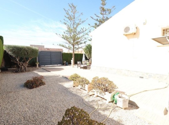 Torrevieja (La Siesta - El Salado - Torreta), Villa #CQ-JM-47746