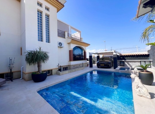 Ciudad Quesada (Pueblo Lucero), Villa #CQ-184