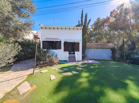 Orihuela Costa (Playa Flamenca), Villa #CQ-MY-49574
