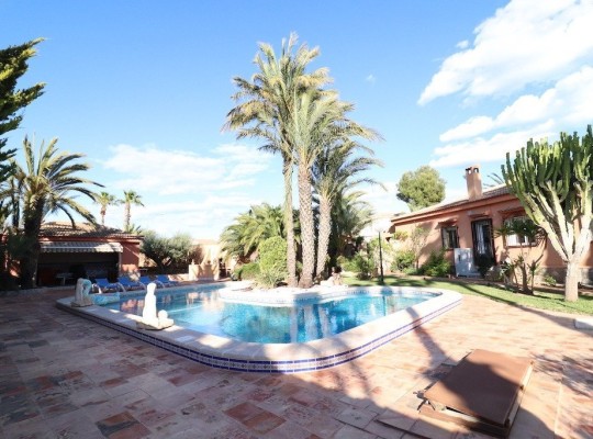 Torrevieja (El Chaparral), Villa #CQ-JM-85937