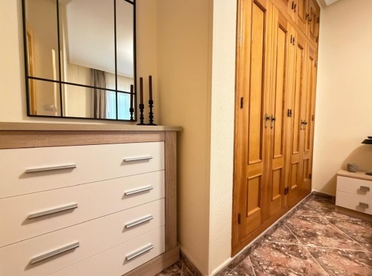 Apartmán ve výborné lokalitě, 200m od pláže Los Locos, Torrevieja
