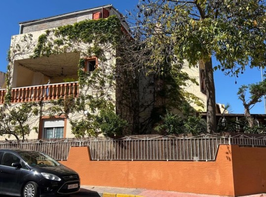 Los Montesinos, Villa #CQ-CB-66250