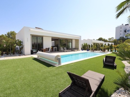 San Miguel de Salinas (Las Colinas Golf), Villa #CQ-JM-12619