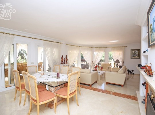 Marbella Golden Mile (Rocio de Nagüeles), Villa #IM-2808MLV