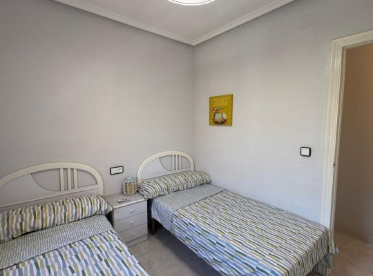 Prostorný bungalov v Punta Prima, Torrevieja
