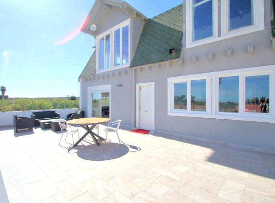 San Miguel de Salinas, Villa #CQ-VK-25422