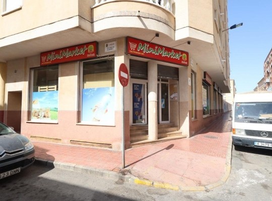 Torrevieja (Estacion de autobuses), Commercial #CQ-JM-28436