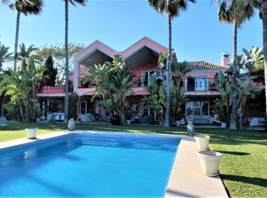 Guadalmina Baja (Costa del Sol), Villa - Detached #CM-R3862999