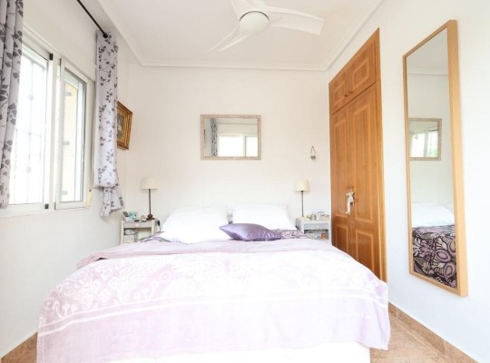 Orihuela Costa (Playa Flamenca Norte), Villa #CQ-JM-69771