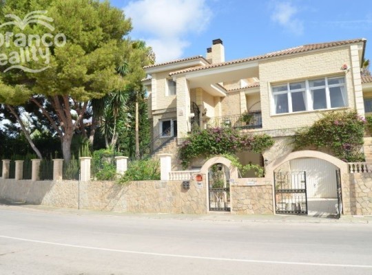 Dehesa de Campoamor, 
Villa   #ES-8238