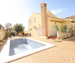 Orihuela Costa (Playa Flamenca), Villa #CQ-JM-69540