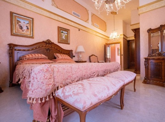 Campoamor, 
Villa   #ES-9146