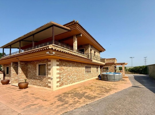 San Miguel de Salinas, Villa #CQ-VK-33957