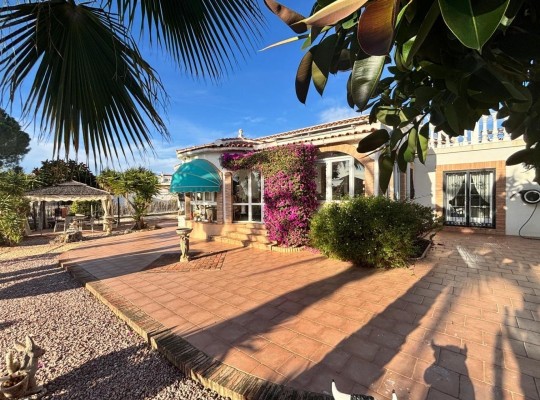 Ciudad Quesada (CENTRO), Villa #CQ-BT-45638