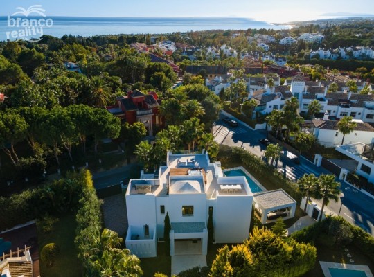 Marbella Golden Mile (Altos de Puente Romano), Villa #IM-3969MLV