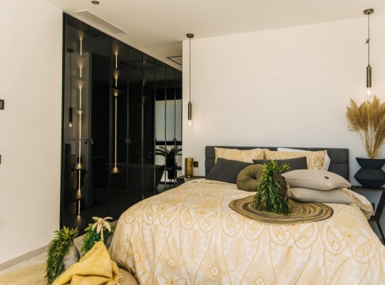 Rojales (Altos De La Marquesa), Villa #RD-N5723