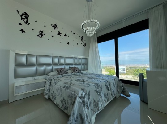 San Miguel de Salinas, Villa #CQ-BG-37958