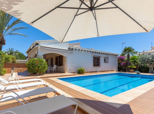 Orihuela Costa (Punta Prima), Villa #CQ-KB-42391