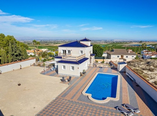 Almoradi (Lomas de La Juliana), Villa #CQ-GS-67510