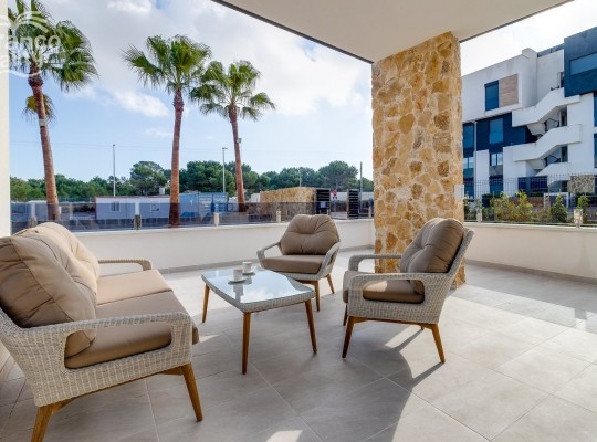 Fully furnished 2 bedroom apartments in El Raso.