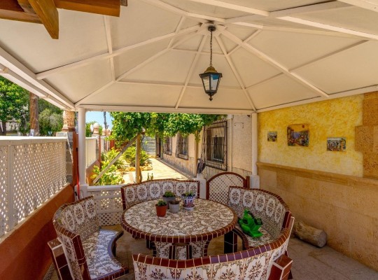 Orihuela Costa (Campoamor), Villa #CQ-UR-56196