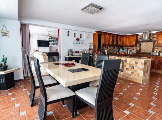 Villamartin, Villa #CQ-VK-33226