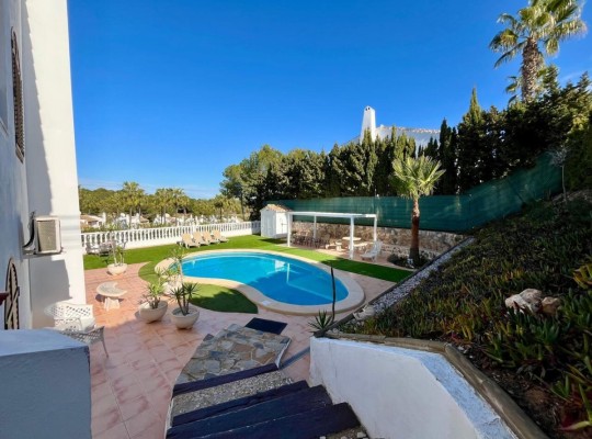 Villamartin, Villa #CQ-R-18395
