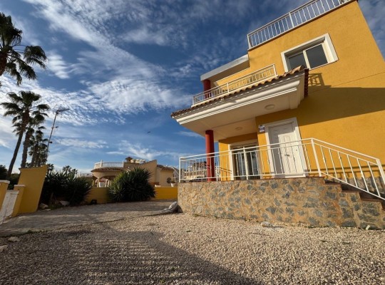 Guardamar del Segura (El Raso, Guardamar), Villa #CQ-989
