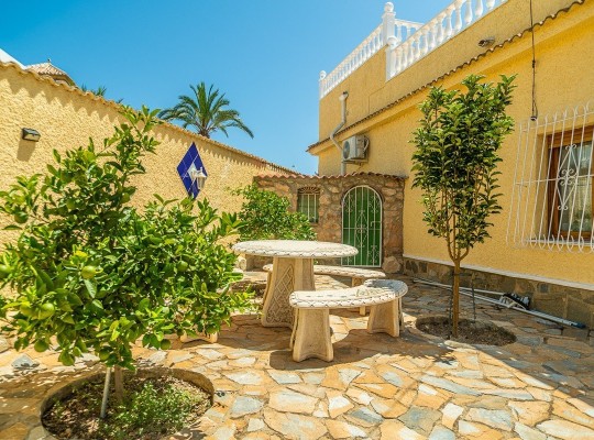 Torrevieja (La Siesta), Villa #CQ-GL-32355