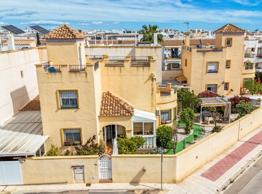 Orihuela Costa (La Zenia- Orihuela costa), Villa #CQ-TS-55839