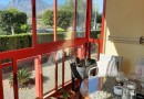 Přízemní apartmán se 2 ložnicemi ve městě Villajoyosa, Costa Blanca Sever.
