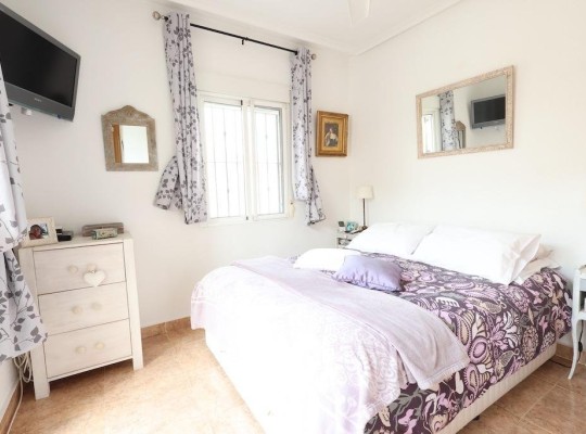 Orihuela Costa (Playa Flamenca Norte), Villa #CQ-JM-69771