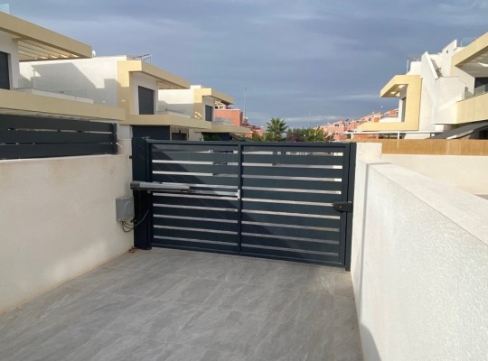 Los Montesinos (La Herrada), Villa #CQ-GL-78423