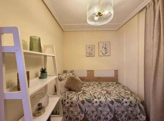 Apartmán ve výborné lokalitě, 200m od pláže Los Locos, Torrevieja