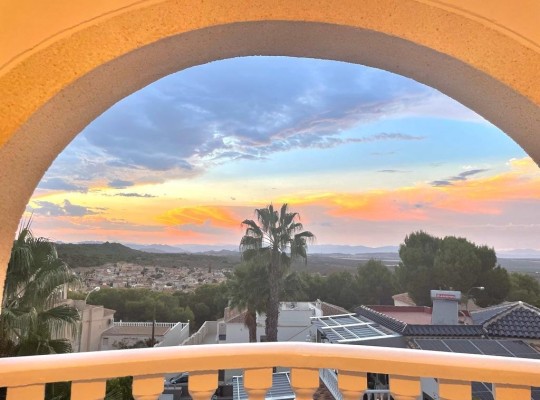 San Miguel de Salinas (san miguel), Villa #CQ-GL-66255