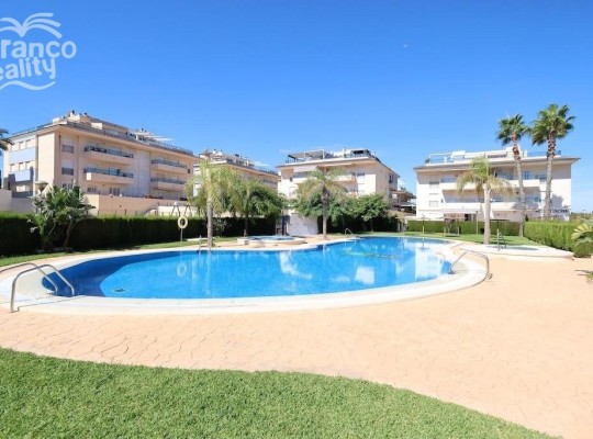 Střešní penthouse s výhledem na moře, jen 100m od pláže, Mil Palmeras