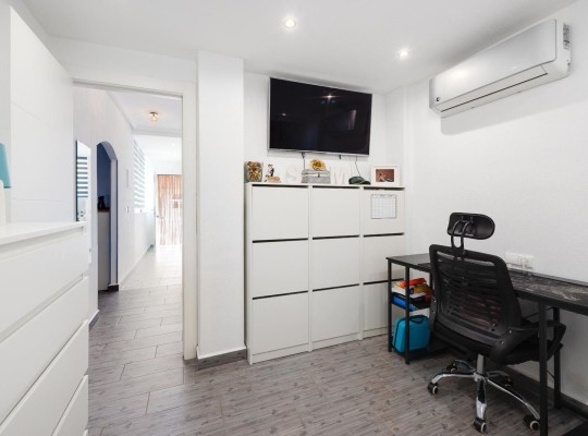 Guardamar del Segura (El Raso, Guardamar), Townhouse #CQ-MY-17926