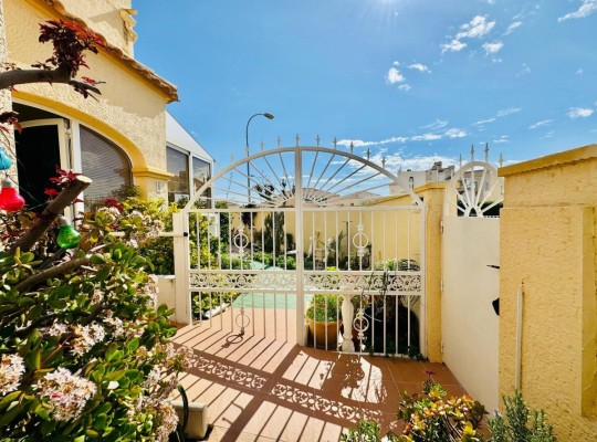 Orihuela Costa (La Zenia- Orihuela costa), Villa #CQ-TS-57021