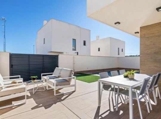 San Miguel de Salinas (SAN MIGUEL DE SALINAS), Villa #CQ-GL-36648