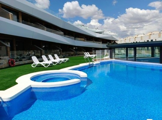 Luxurious maisonette with sea view 500m from the beach
