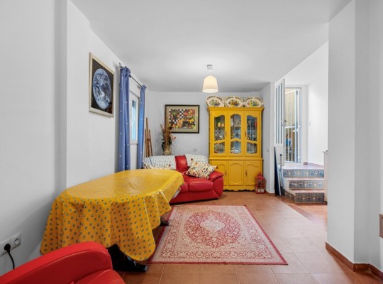 San Miguel de Salinas, Villa #CQ-WN-73689